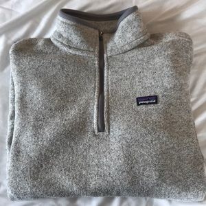 Women’s heather gray Patagonia fleece